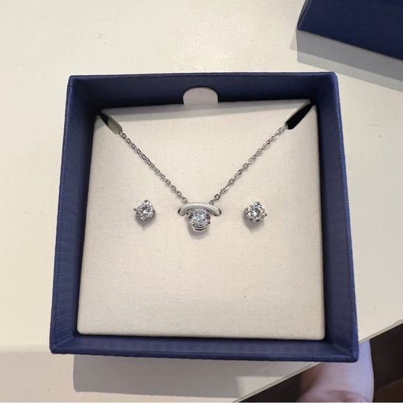 Swarovski Constella Earring and Pendant Set - Picture 3 of 3